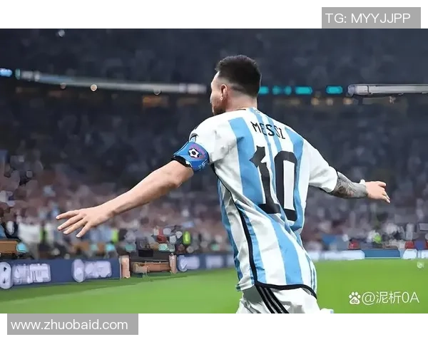 足球巨星脚法解析：从梅西到C罗的技术精髓与技巧展示